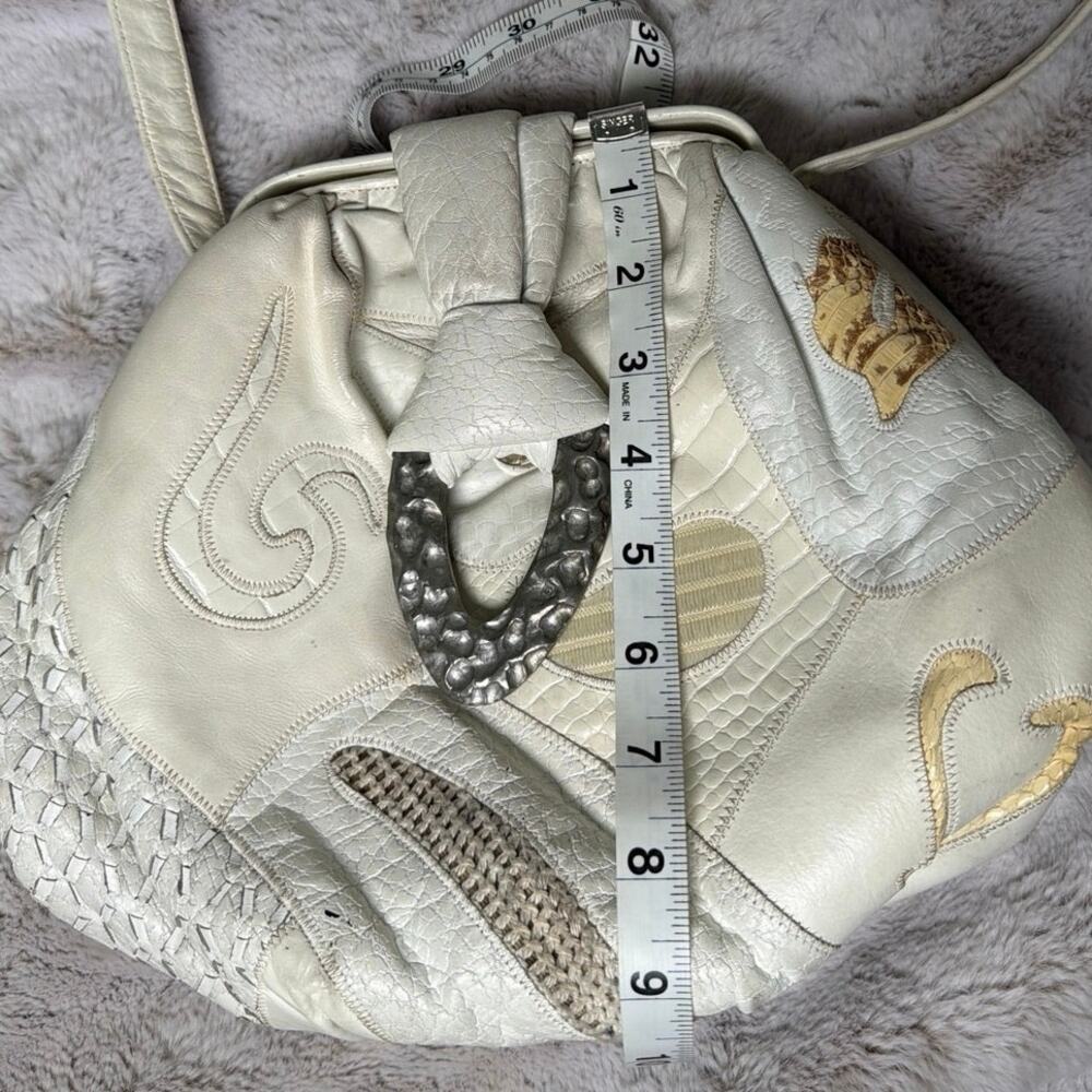 Vintage Sharif Crossbody Bag - Picture 4 of 9